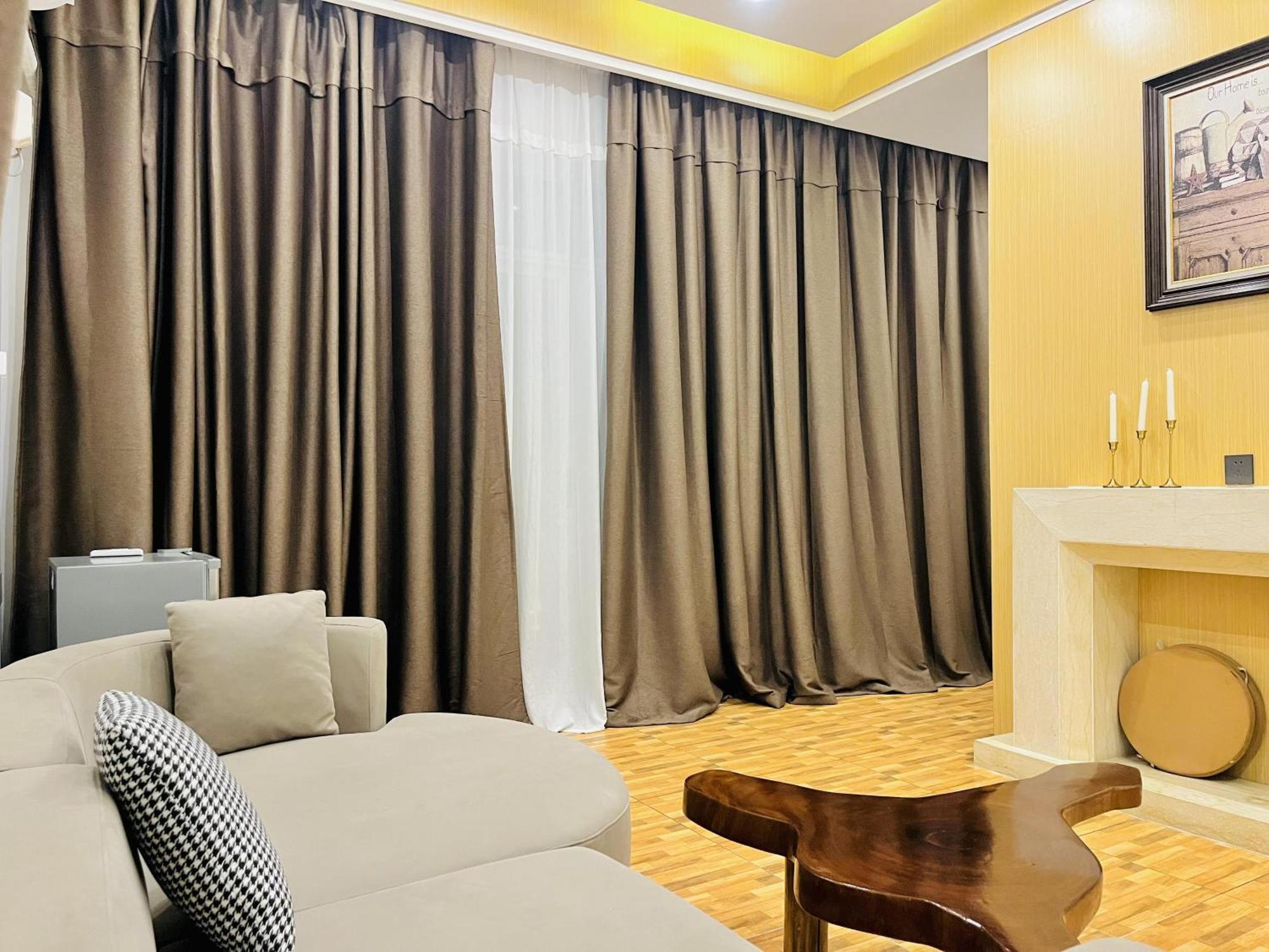 H&H Hotel Kinshasa Exterior photo